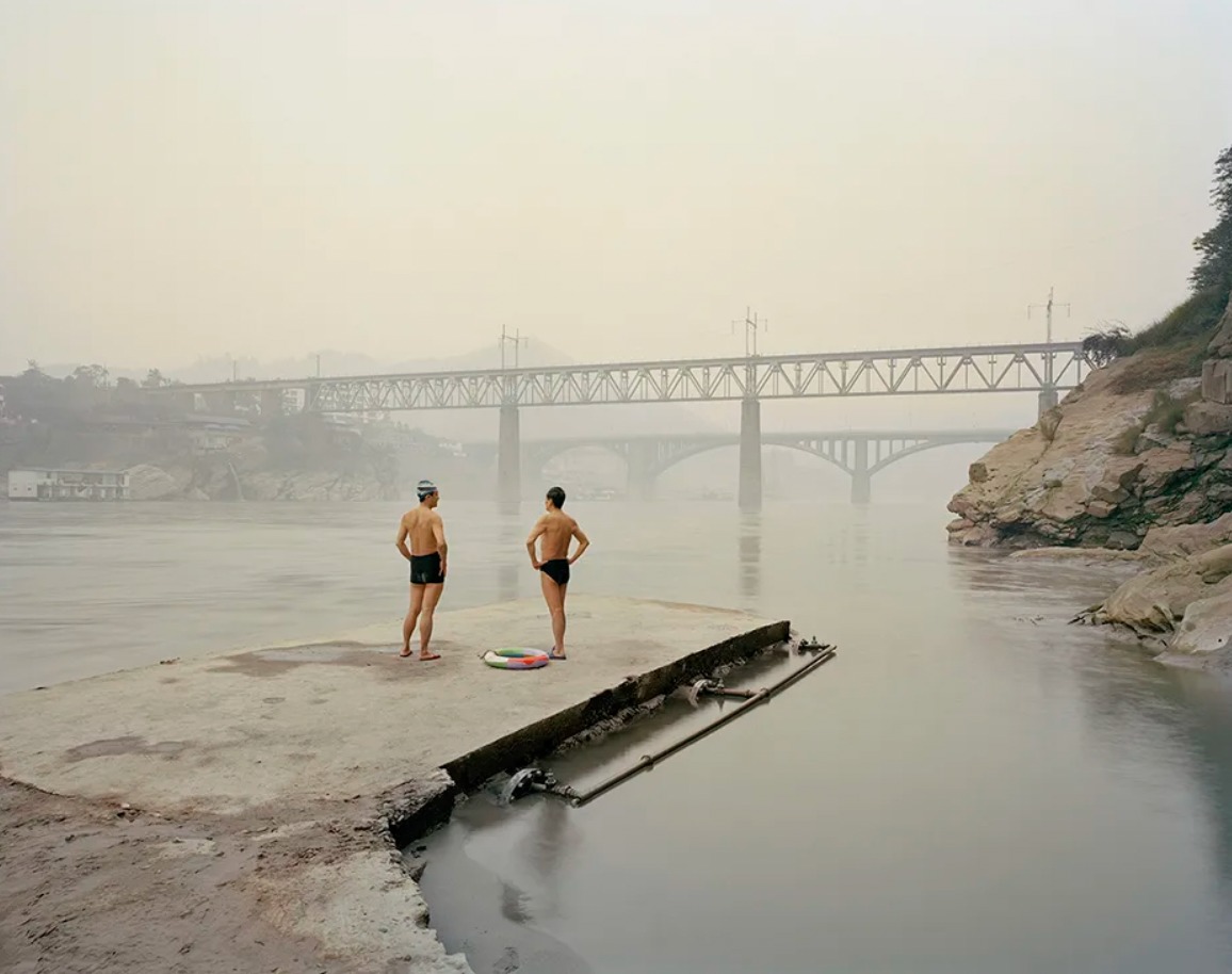 Nadav Kander - Yibin VIII, (Bathers), Sichuan Province - 2007/2021
